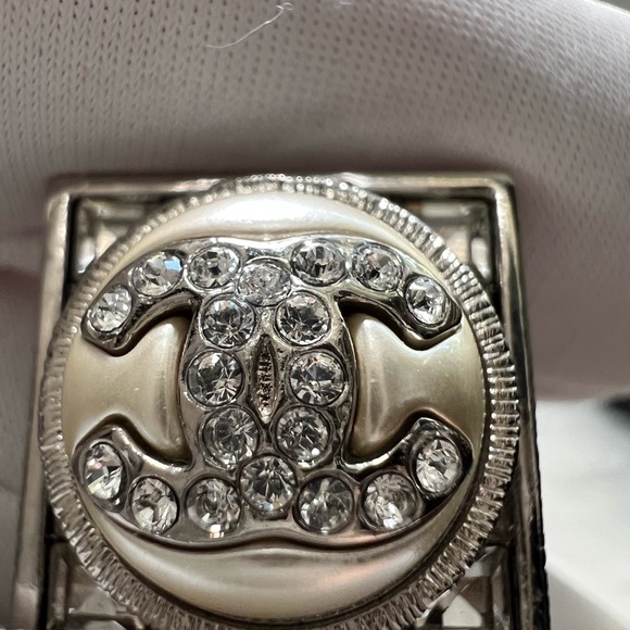 CHANEL Stud Earrings-Authentic Silver/Crystal & Pearly White(.75”x.75”x.5”) NIB - Picture 16 of 17